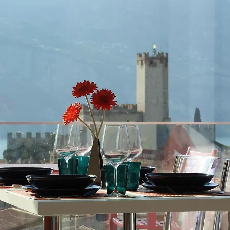 Blue Sky Garda - Sunset Apartamento